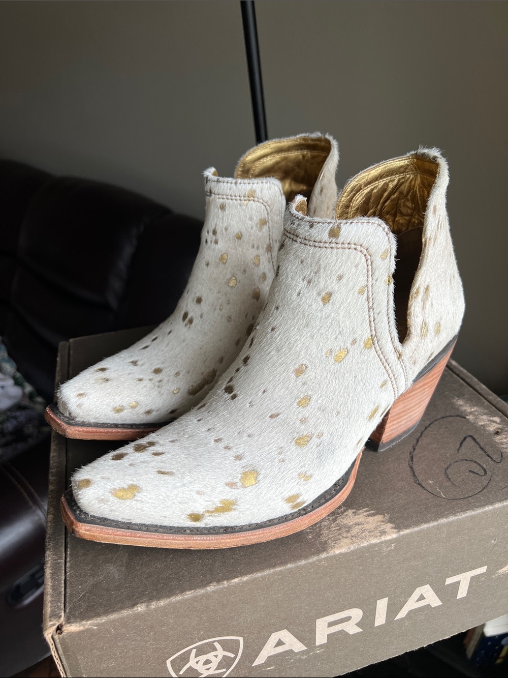 Ariat booties size 9